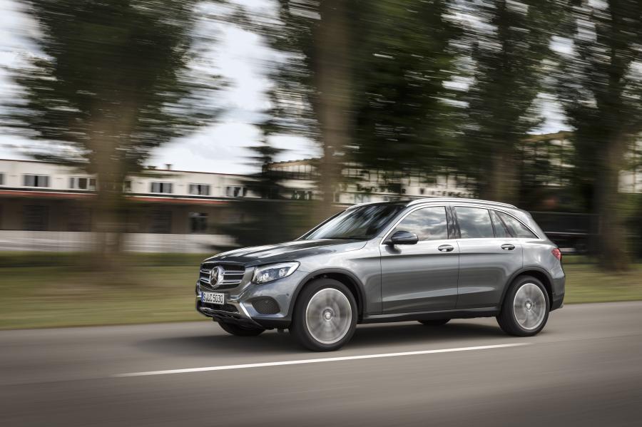  Mercedes-Benz GLC220 d 4Matic Off-Road 2015 года  (фото 13 из 24)